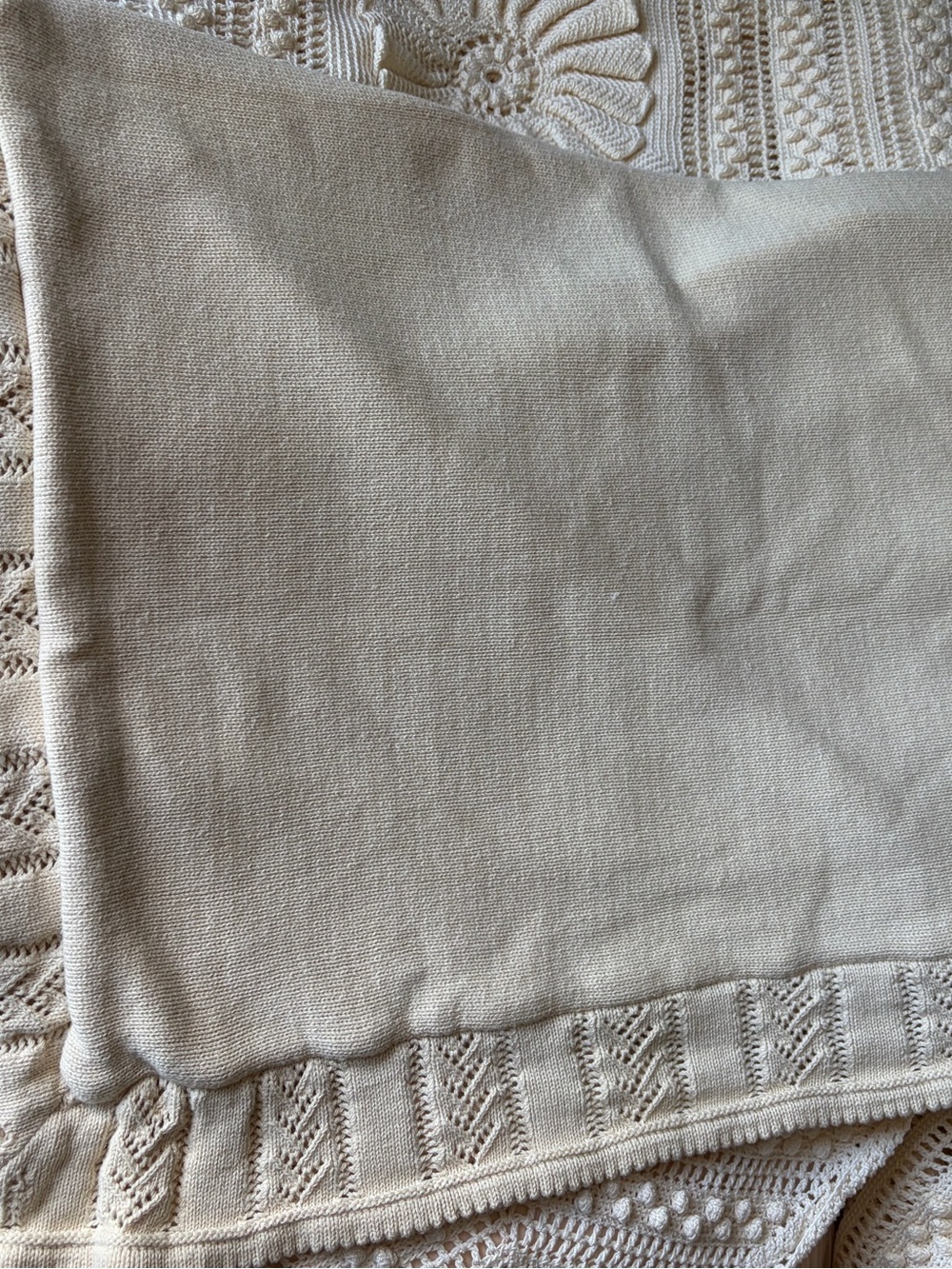 Knitted shams
